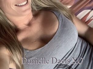 Danielle_Davis_XO