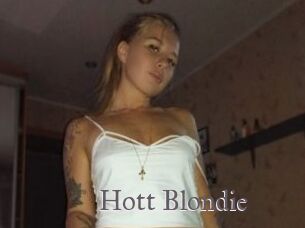 Hott_Blondie