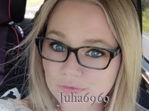 Julia6969