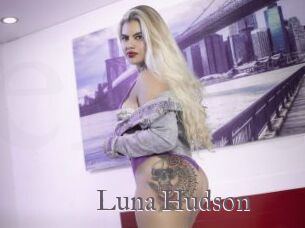 Luna_Hudson