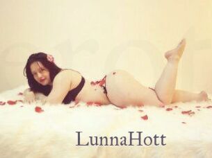 LunnaHott