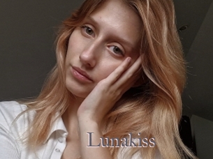 Lunakiss