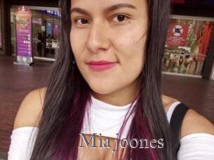 Mia_joones