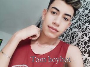 Tom_boyhot